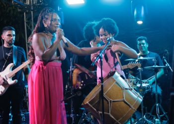 Cantora Maéve lança álbum “Volúpia” com show emocionante em Belo Jardim