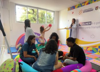 Publicado edital de iniciativa que oferta 100 bolsas de graduação EAD gratuitas para pessoas com TEA e mães de crianças autistas