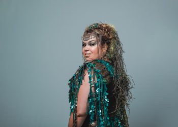 Riáh estreia turnê nacional e internacional do álbum Retinta com shows no Agreste de Pernambuco