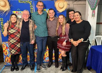 Prefeitura de Cupira realiza 1º arraial do Centro Vocacional Tecnológico- CVT, reúne servidores e autoridades com muito forró, comida típica e gente bonita