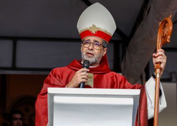 Câmara de Vereadores de Santa Cruz do Capibaribe concede Título de Cidadão a Dom José Ruy e aos frades Agostinianos