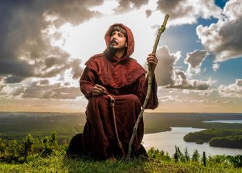 Vida de São Francisco de Assis é contada através de musical e tem sua estreia no teatro Guararapes