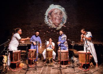“Duo Repercuti Convida Tambores da Xambá” une percussão erudita ao sagrado dos tambores