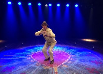 “Romeu e Julieta, cordel de Ariano Suassuna” com Aramis Trindade sobe ao palco do Teatro Marcos Hacker de Melo