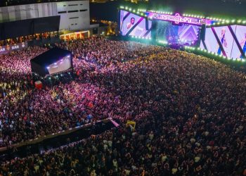 Jorge e Mateus celebraram 20 anos de carreira no Recife junto com Simone Mendes e Leo Foguete