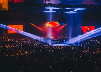 Classic Hall recebe neste sábado a nova turnê de Veigh após estreia com ingressos esgotados em São Paulo