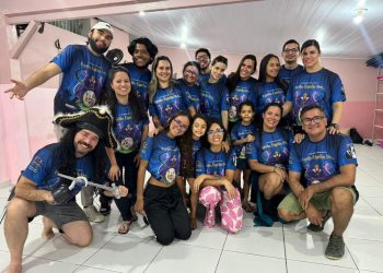 Cia Olhares de Dança e Teatro e grande elenco apresentam o espetáculo “Espelho-Espelho-Meu”
