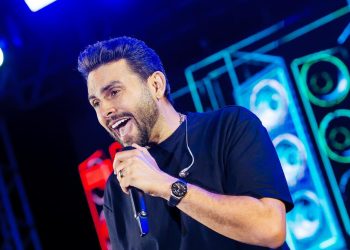 Mano Walter lança novo álbum “Verão & Waquejada”, com regravações e músicas inéditas