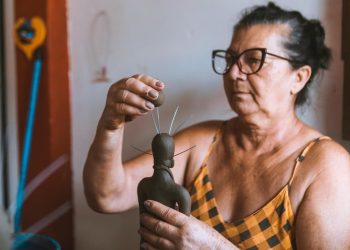 Em Caruaru, mestra Nicinha Otília realizará exposição: “Poesia Moldada – O Carnaval da Nicinha”