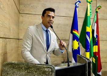 Rodrigo Pinheiro abre trabalhos na Câmara e destaca parcerias, entregas e novos projetos para Caruaru