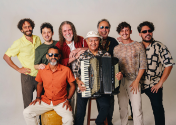 CAIXA Cultural Recife recebe encontro do sanfoneiro Mestre Gennaro com Banda de Pau e Corda