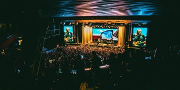 Humberto Gessinger encerrou turnê “Acústicos Engenheiros do Hawaii” no Classic Hall em noite histórica