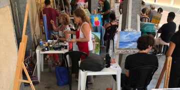 Exposição reúne obras do projeto “Pintando na Praça” na Acaccil, em Caruaru