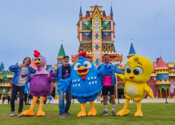 Beto Carrero World inaugura Vila da Galinha Pintadinha