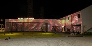 Recife Expo Center estreia no circuito de eventos sociais com festa de 15 anos