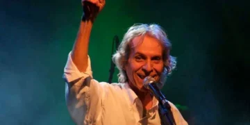 Beto Guedes traz a turnê “Página 43” ao Teatro Guararapes nesta sexta, 23