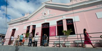 Casa Rosa recebe programação especial no feriadão do Dia do Comerciário